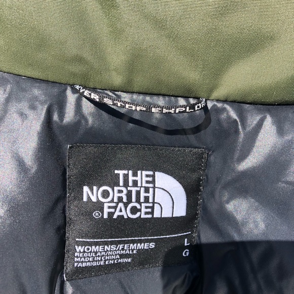 North Face Women’s goose down parka - Picture 5 of 7